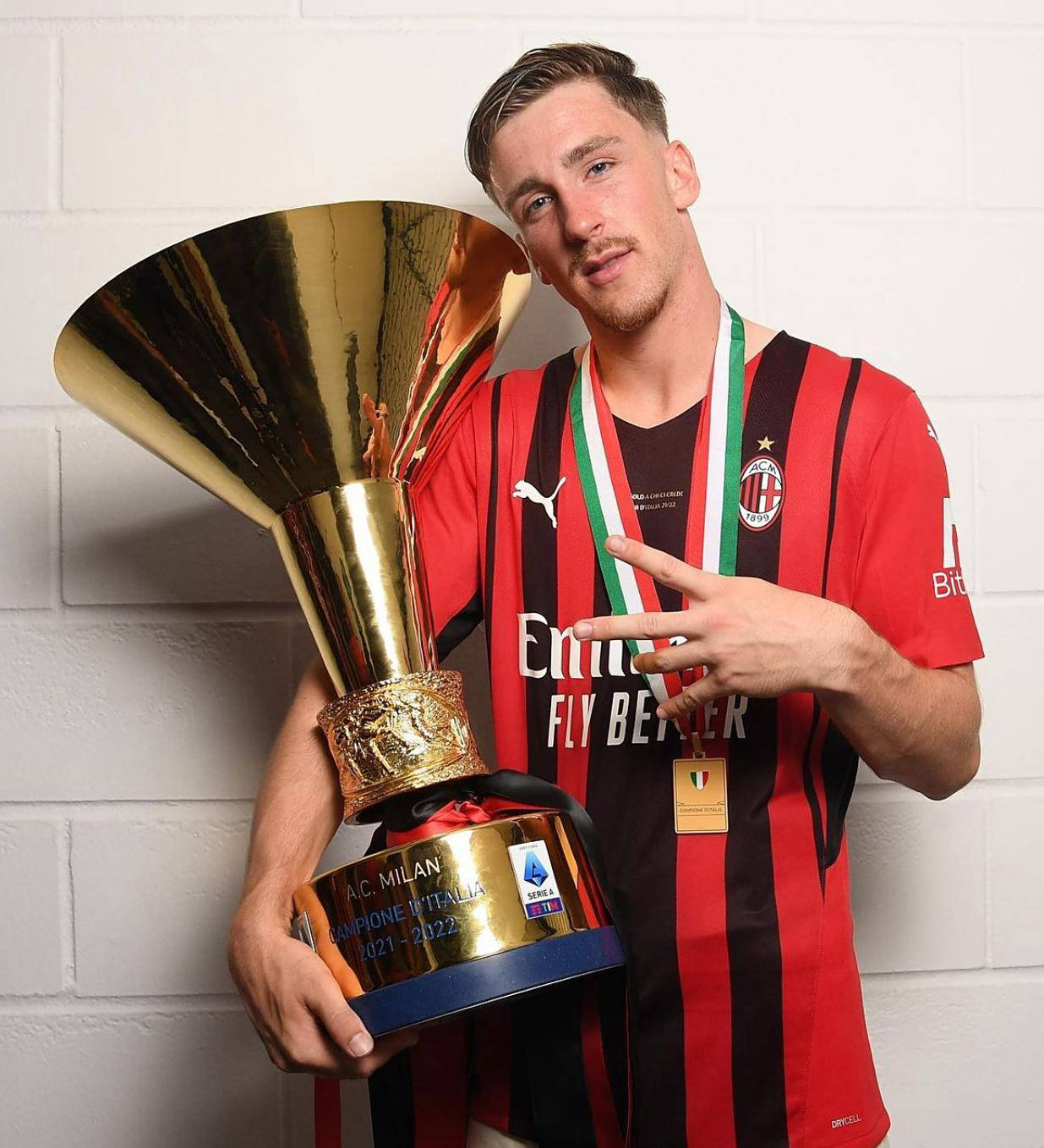 执教, 给予萨勒马, 置疑